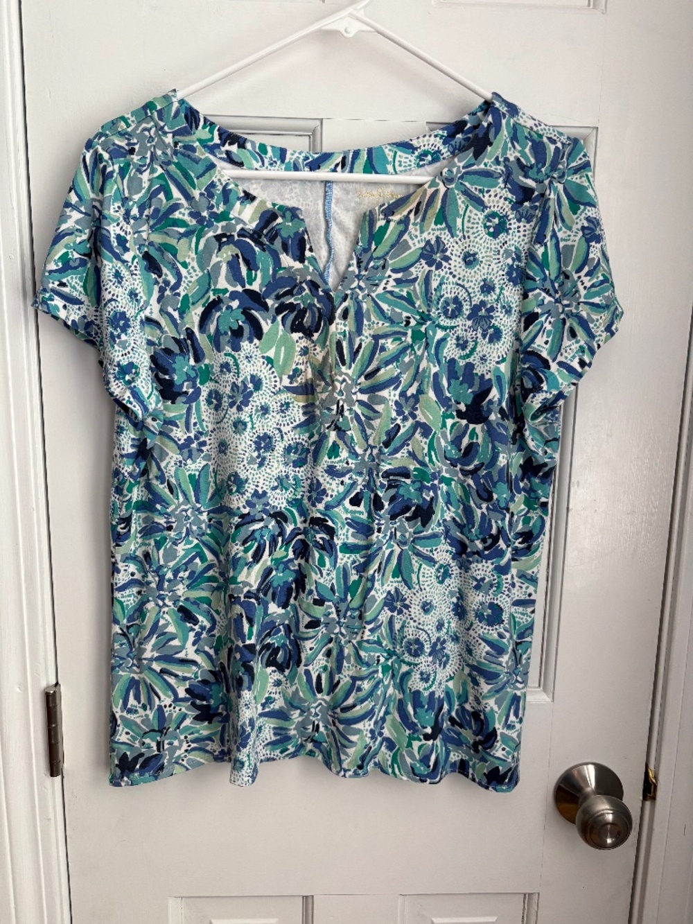 Lilly Pulitzer top.  XL (fits like M/L)